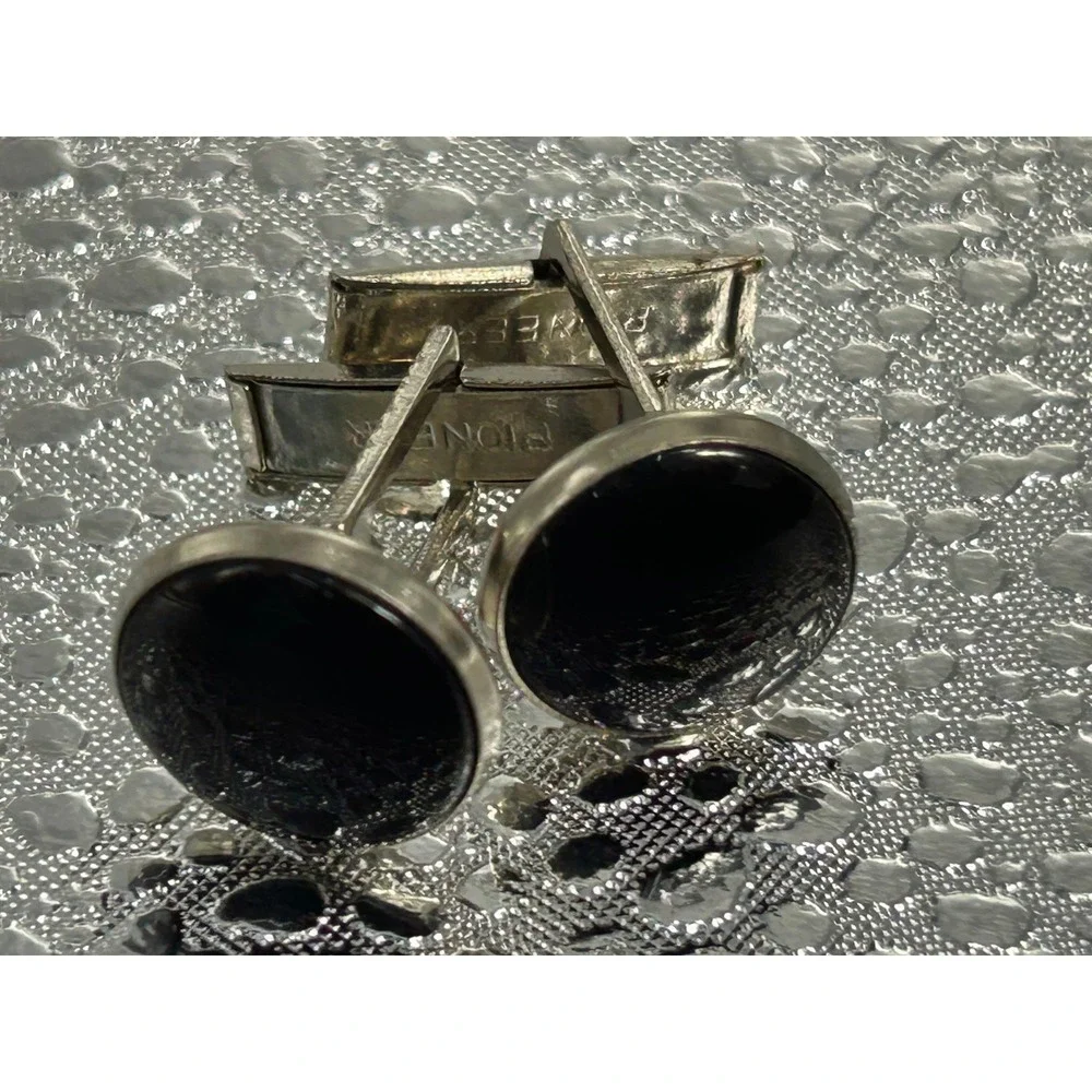 Pioneer Vintage Mens Silver Tone Black Cabochon Round Toggle Back‎ Cufflinks